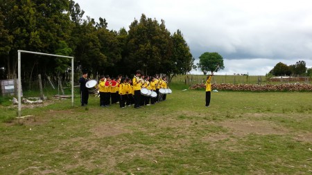 Visita a nuestro Colegio de Escuela Santa Rosa de Los Muermos (banda de guerra)